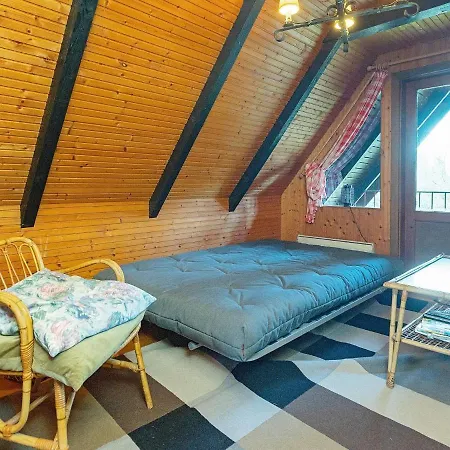 6 Person In Hals-by Traum * Hals